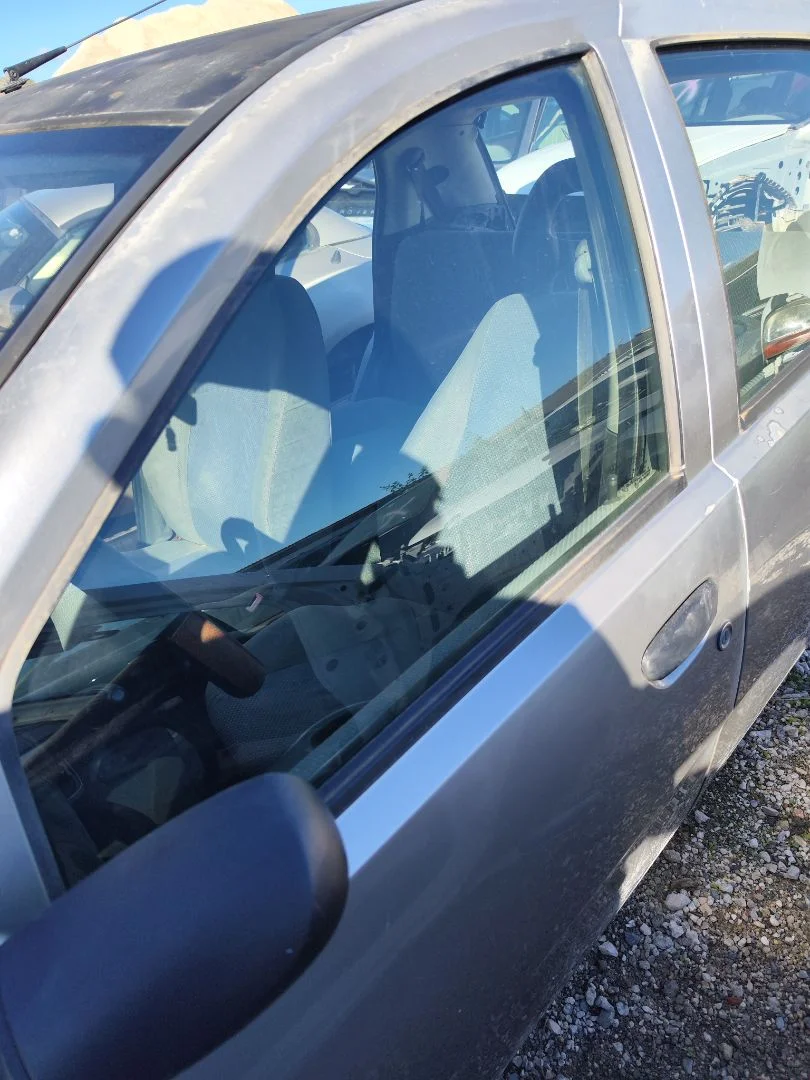 Foto de LUNA DELANTERA IZQUIERDA FIAT II PUNTO (188) BERLINA 1.3 JTD CAT (69 CV / 51 KW)