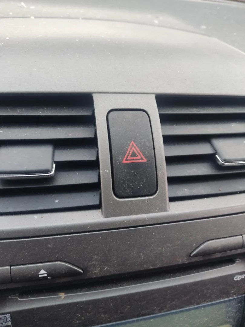 Foto de WARNING TOYOTA COROLLA (E15) 1.4 Turbodiesel CAT (90 CV / 66 KW)