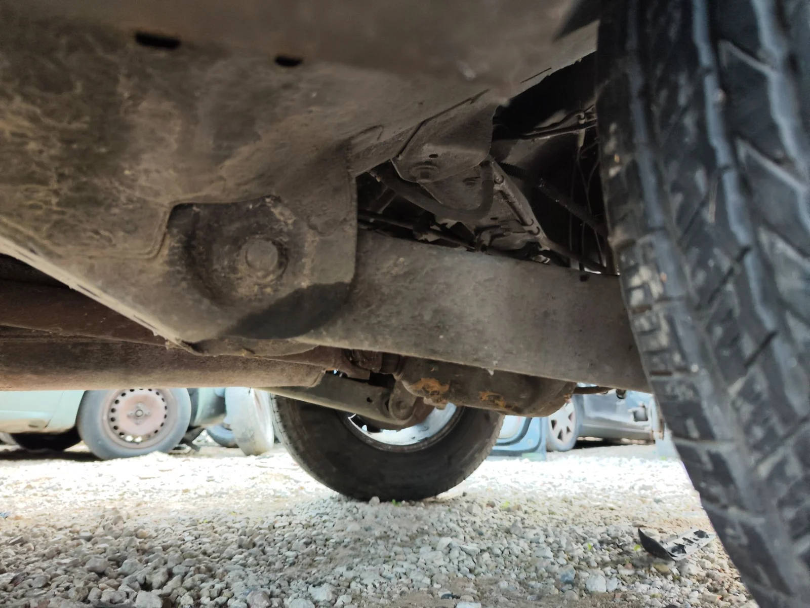 Foto de BRAZO SUSPENSION TRASERO IZQUIERDO JEEP GRAND CHEROKEE (WJ/WG) 4.0 CAT (190 CV / 140 KW)