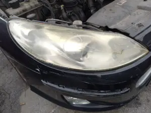 Foto de FARO DERECHO PEUGEOT 407 2.0 16V HDi FAP CAT (RHR / DW10BTED4) (136 CV / 100 KW)
