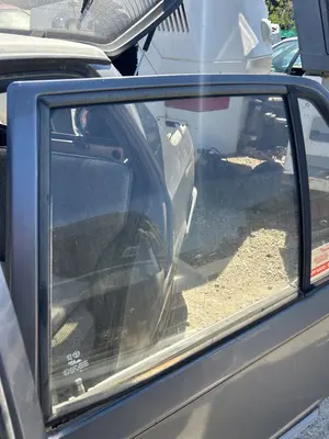 Foto de LUNA TRASERA IZQUIERDA PEUGEOT 309 1.6  (88 CV / 65 KW)