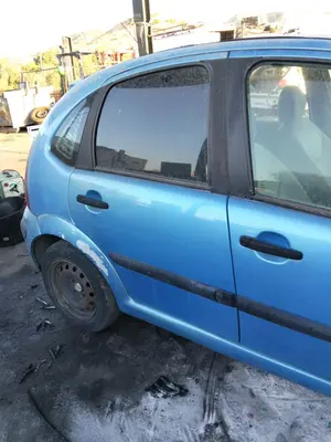Foto de PUERTA TRASERA DERECHA CITROEN C3 1.4 HDi (68 CV / 50 KW) referencia 9008Q5