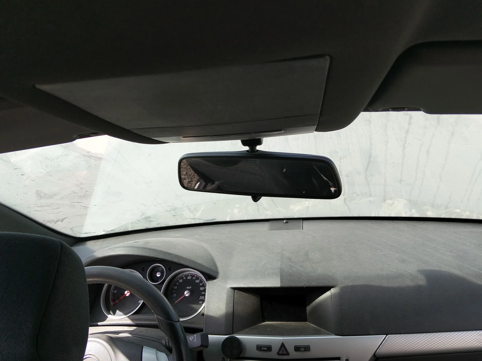Foto de SALPICADERO OPEL ASTRA H GTC 1.9 CDTI (120 CV / 88 KW)