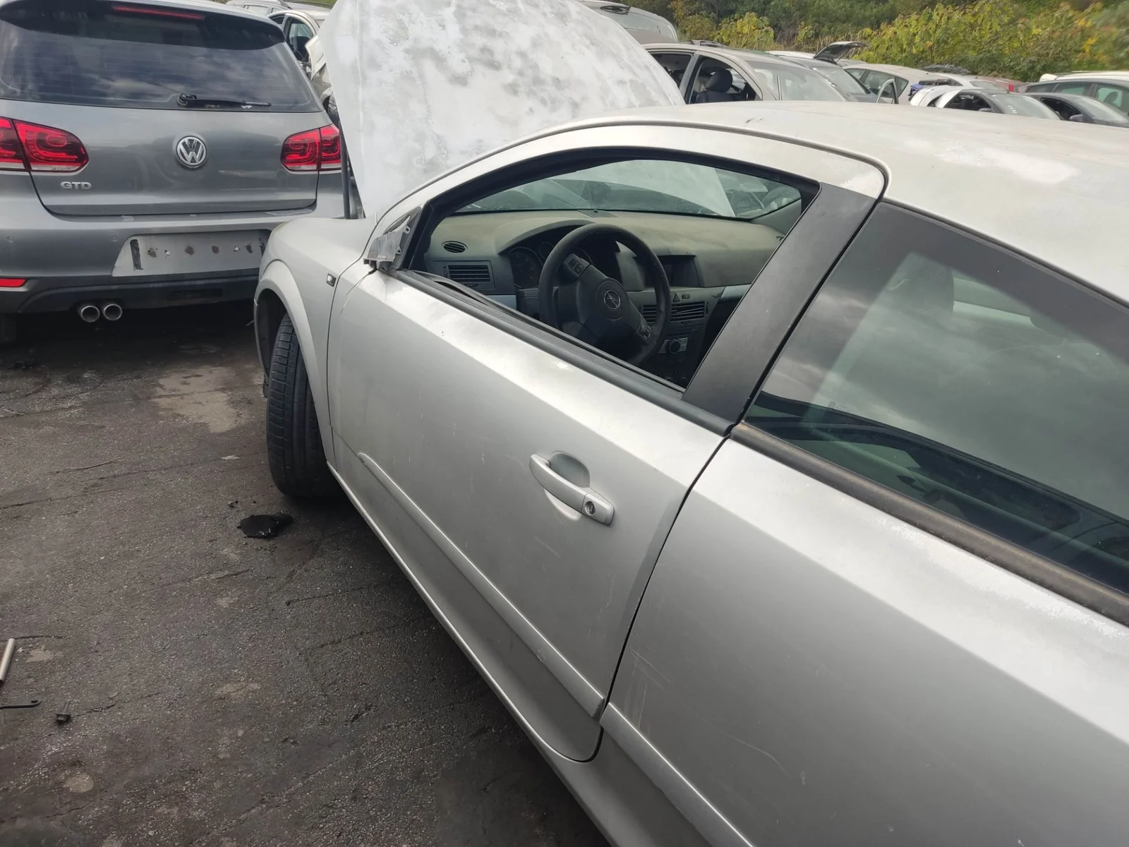 Foto de PUERTA DELANTERA IZQUIERDA OPEL ASTRA H GTC 1.3 16V CDTI CAT (Z 13 DTH / L4I) (90 CV / 66 KW) referencia 94711559