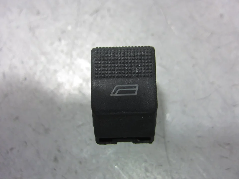 Foto de MANDO ELEVALUNAS DELANTERO IZQUIERDO SEAT IBIZA (6K1) 1.9 SDI (68 CV / 50 KW) referencia 6H0959855A