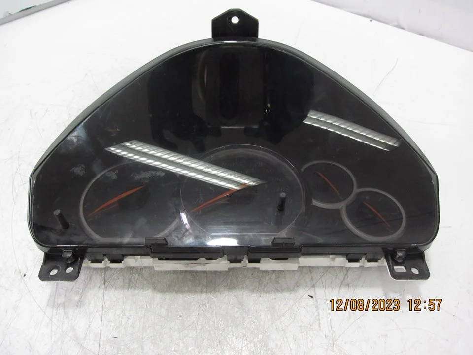 Foto de CUADRO INSTRUMENTOS MITSUBISHI GRANDIS (NA0W) referencia 8100A197