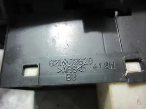 Foto de MANDO ELEVALUNAS TRASERO IZQUIERDO KIA CERATO (LD) 1.6 CAT (105 CV / 77 KW) referencia 621W03620 foto 3