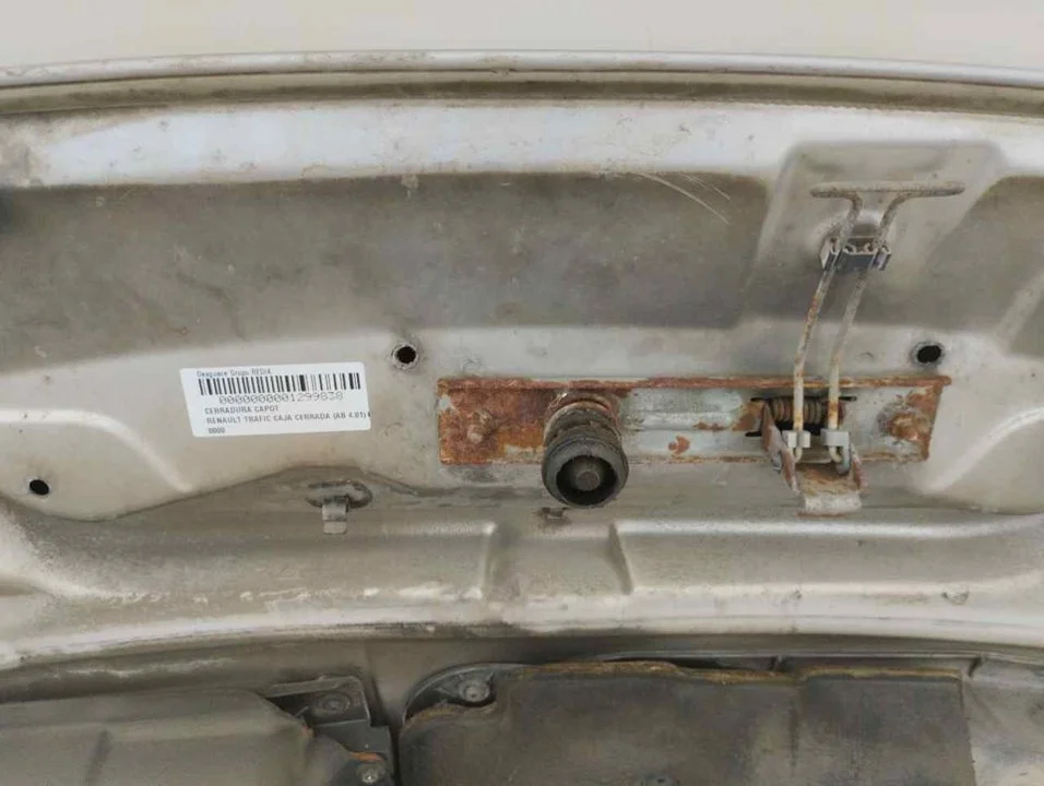 Foto de CERRADURA CAPO RENAULT TRAFIC II FURGÓN 1.9 Diesel (101 CV / 74 KW)