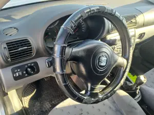 Foto de VOLANTE SEAT LEON (1M1) 1.9 TDI (110 CV / 81 KW) referencia 1M0419091F FKZ foto 3