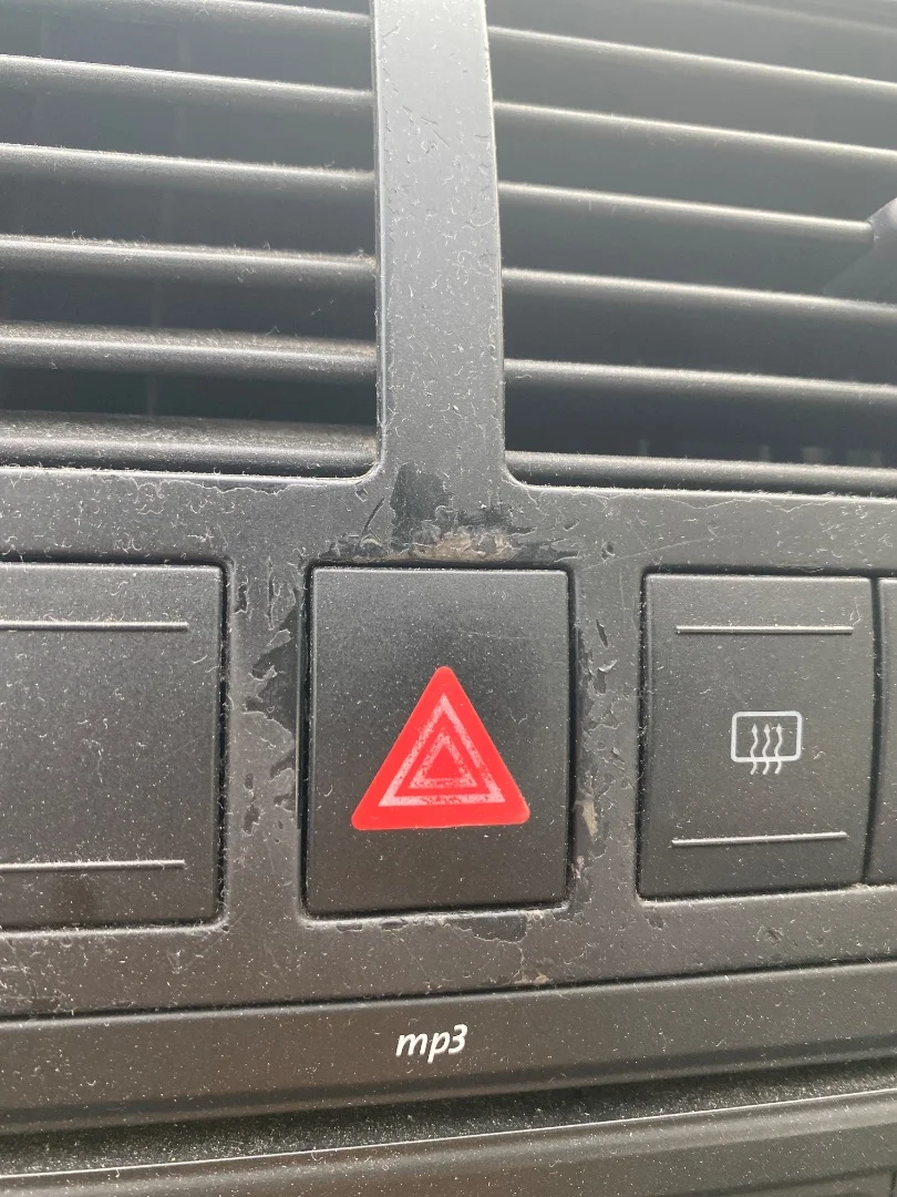 Foto de WARNING VOLKSWAGEN POLO IV (9N3) 1.4 FSI (86 CV / 63 KW)