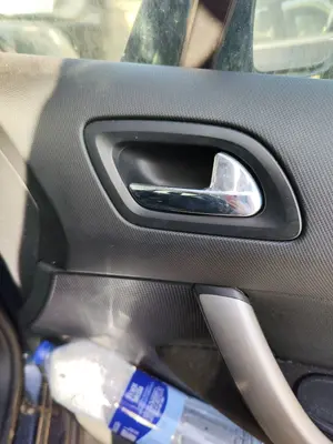 Foto de MANETA INTERIOR DELANTERA DERECHA PEUGEOT 308 1.6 16V (120 CV / 88 KW) referencia 9144C8