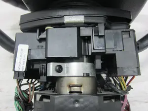 Foto de MANDO MULTIFUNCION SKODA OCTAVIA COMBI (1U5) 1.9 TDI (101 CV / 74 KW) referencia C ZK0301202032 foto 2