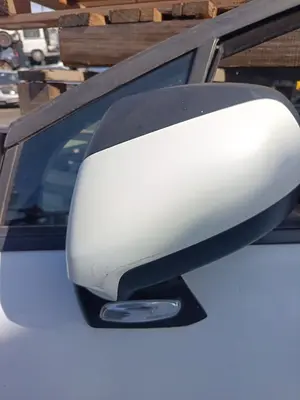 Foto de RETROVISOR IZQUIERDO PEUGEOT 5008 1.6 HDi FAP (112 CV / 82 KW)