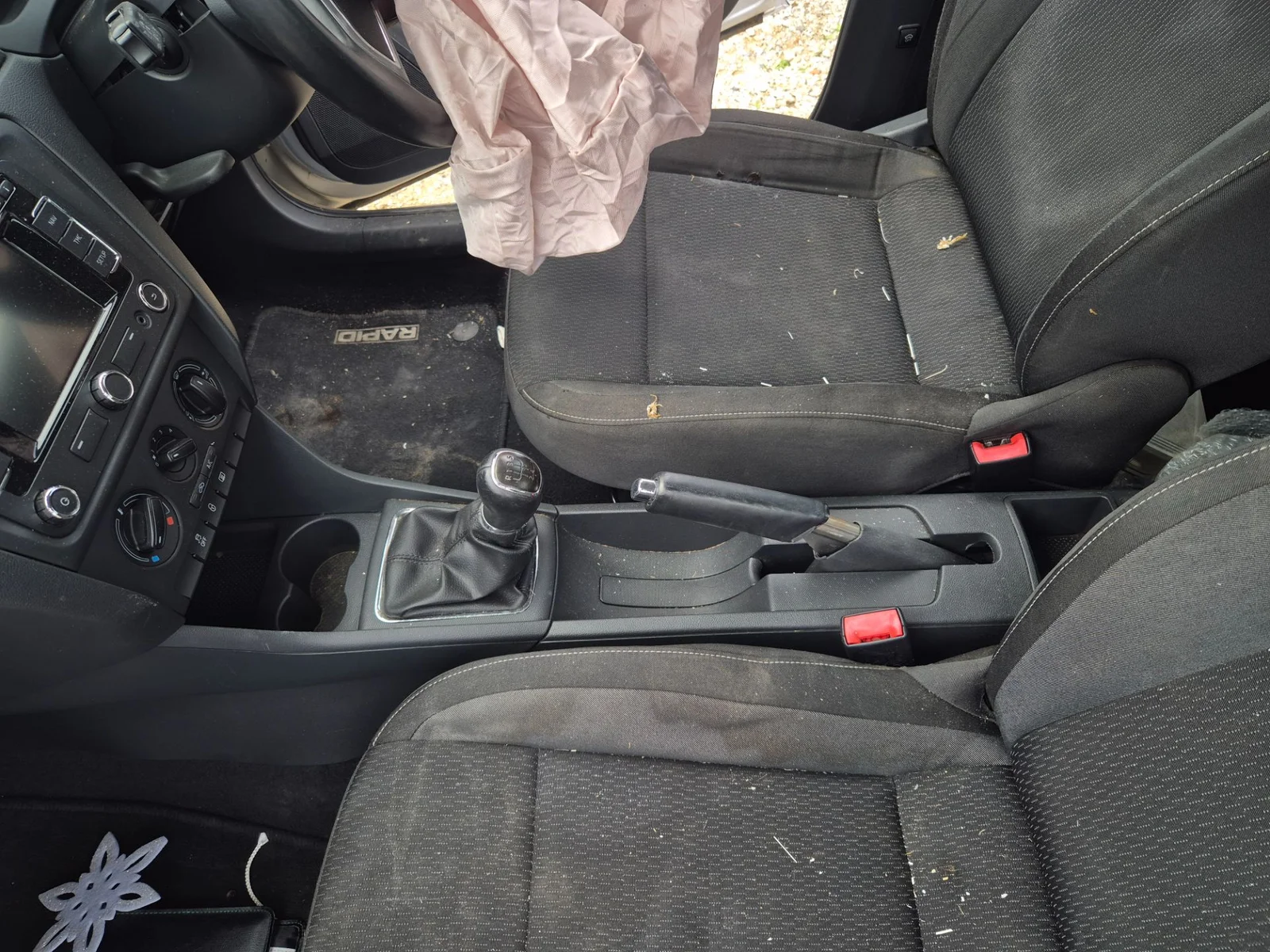 Foto de PALANCA CAMBIO SKODA RAPID (NH) 1.2 8V TSI (86 CV / 63 KW)