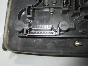 Foto de PILOTO TRASERO IZQUIERDO VOLKSWAGEN GOLF III (1H1)(11.1991) 1.9 TDI (90 CV / 66 KW) referencia 1H6945257 foto 5