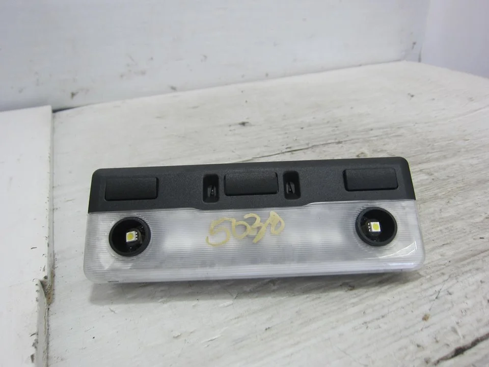 Foto de LUZ INTERIOR BMW SERIE M6 COUPE (E63) 5.0 CAT (507 CV / 373 KW) referencia 63316962010