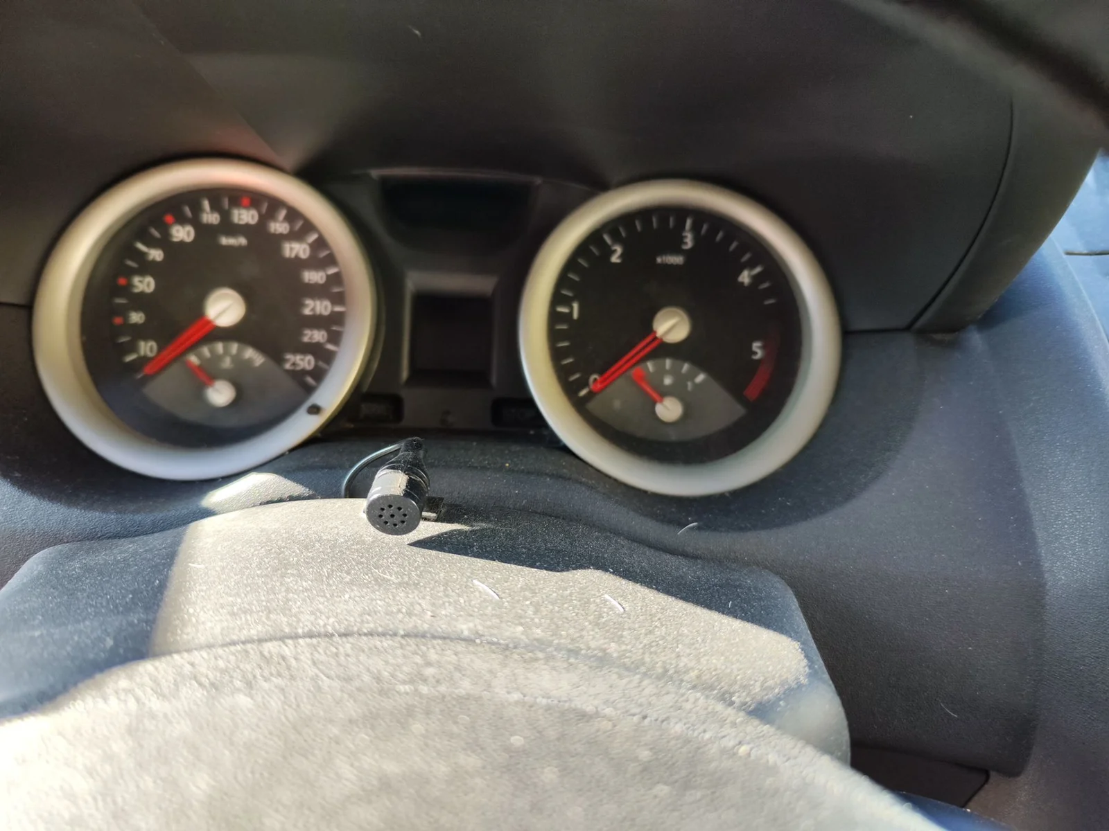 Foto de CUADRO INSTRUMENTOS RENAULT MEGANE II BERLINA 5P 1.5 dCi Diesel (106 CV / 78 KW)