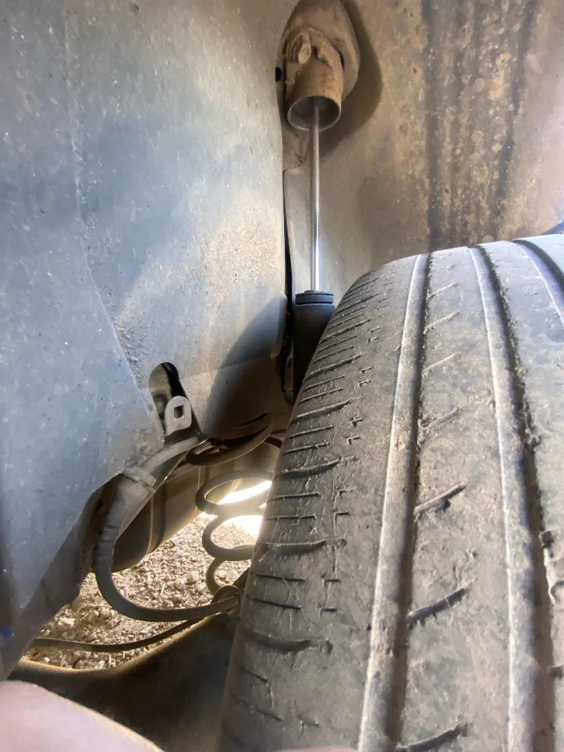 Foto de BRAZO SUSPENSION TRASERO IZQUIERDO VOLKSWAGEN GOLF IV BERLINA (1J1)(10.1997) 1.9 TDI (110 CV / 81 KW)