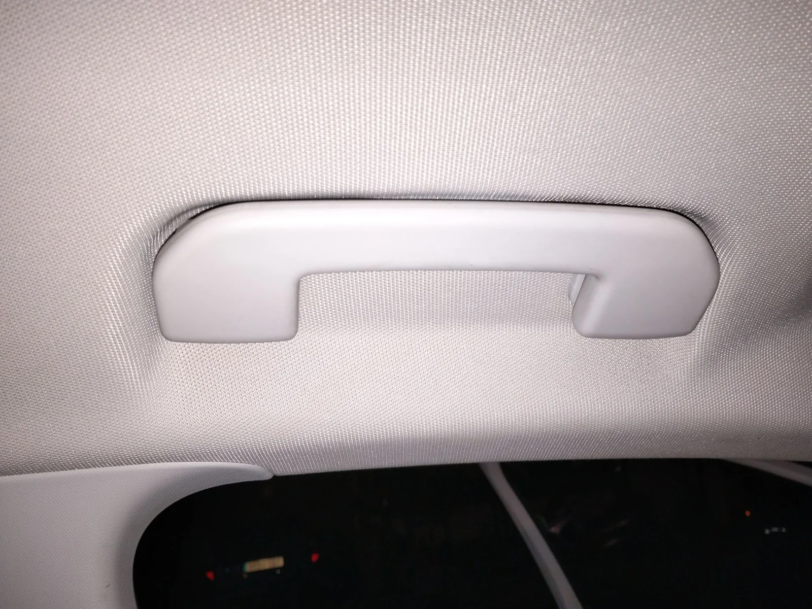 Foto de ASIDERO TECHO DELANTERO IZQUIERDO PEUGEOT 308