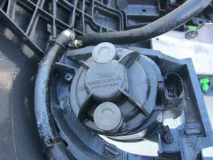 Foto de FARO ANTINIEBLA DERECHO AUDI ALLROAD QUATTRO QUATTRO (4B5) 2.5 V6 24V TDI (180 CV / 132 KW) foto 2
