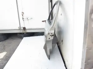 Foto de PUERTA TRASERA IZQUIERDA CHRYSLER SEBRING JR 41 BERLINA 2.7 CAT (203 CV / 149 KW) foto 13