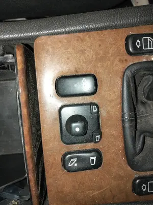 Foto de MANDO RETROVISOR MERCEDES-BENZ CLASE E (BM 210) BERLINA