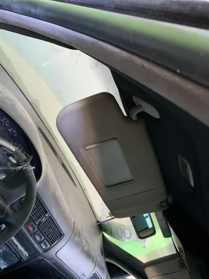 Foto de PARASOL IZQUIERDO VOLKSWAGEN GOLF IV BERLINA (1J1)(10.1997) 1.9 TDI (101 CV / 74 KW)