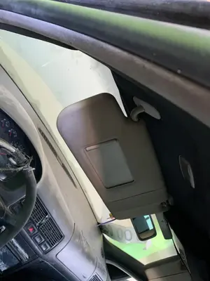 Foto de PARASOL IZQUIERDO VOLKSWAGEN GOLF IV BERLINA (1J1)(10.1997) 1.9 TDI (101 CV / 74 KW)