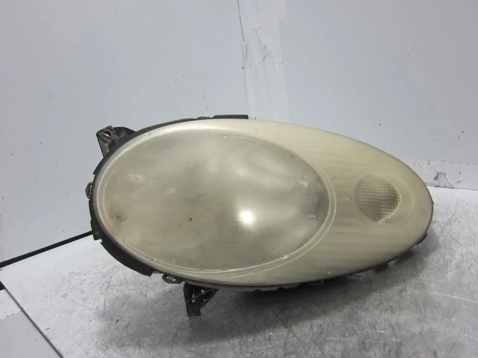 Foto de FARO IZQUIERDO NISSAN MICRA (K12E) 1.2 CAT (80 CV / 59 KW) referencia 26060AX600