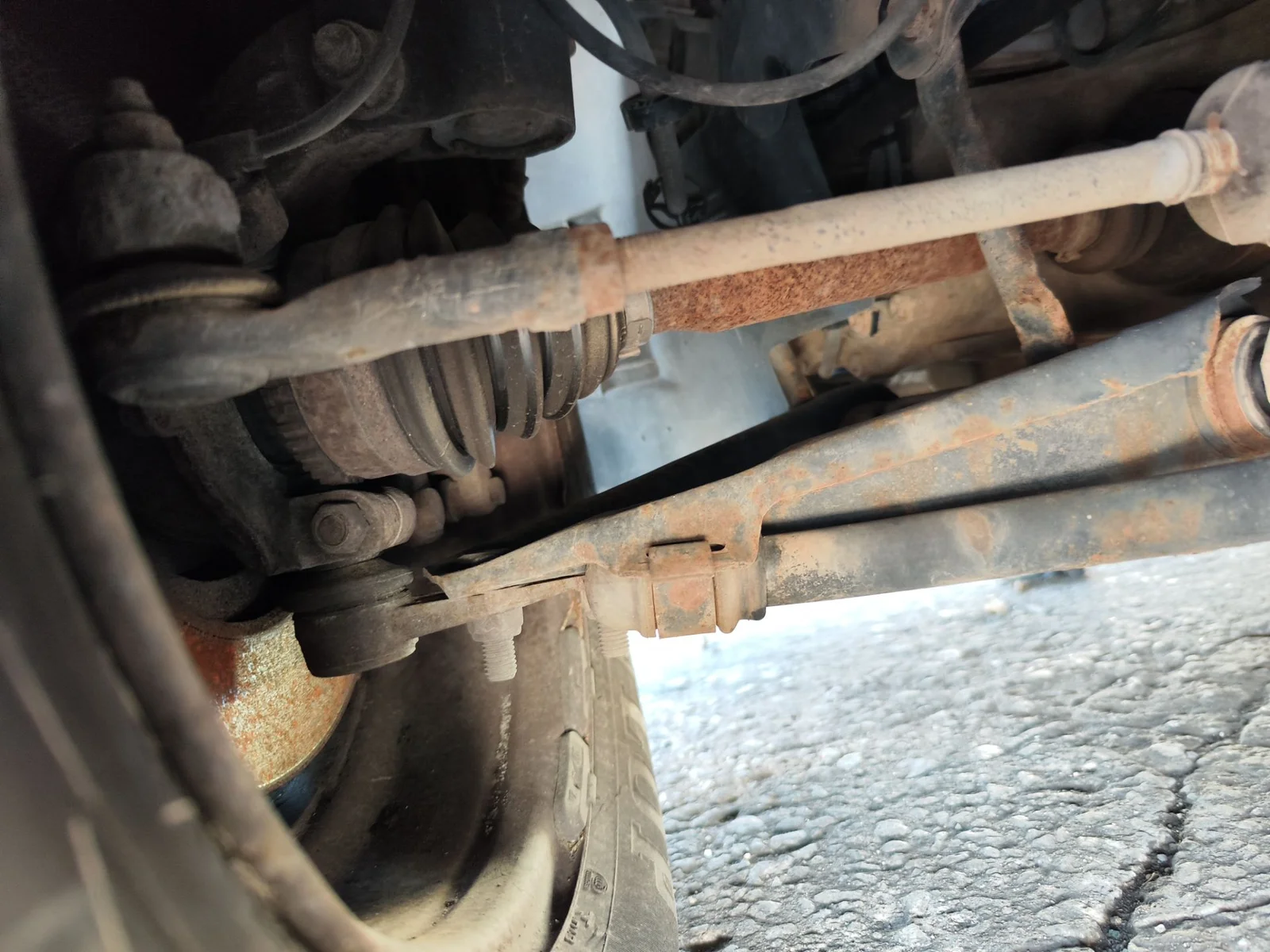 Foto de BRAZO SUSPENSION DELANTERO IZQUIERDO RENAULT SCENIC I (JA...) 1.4 CAT (95 CV / 70 KW)