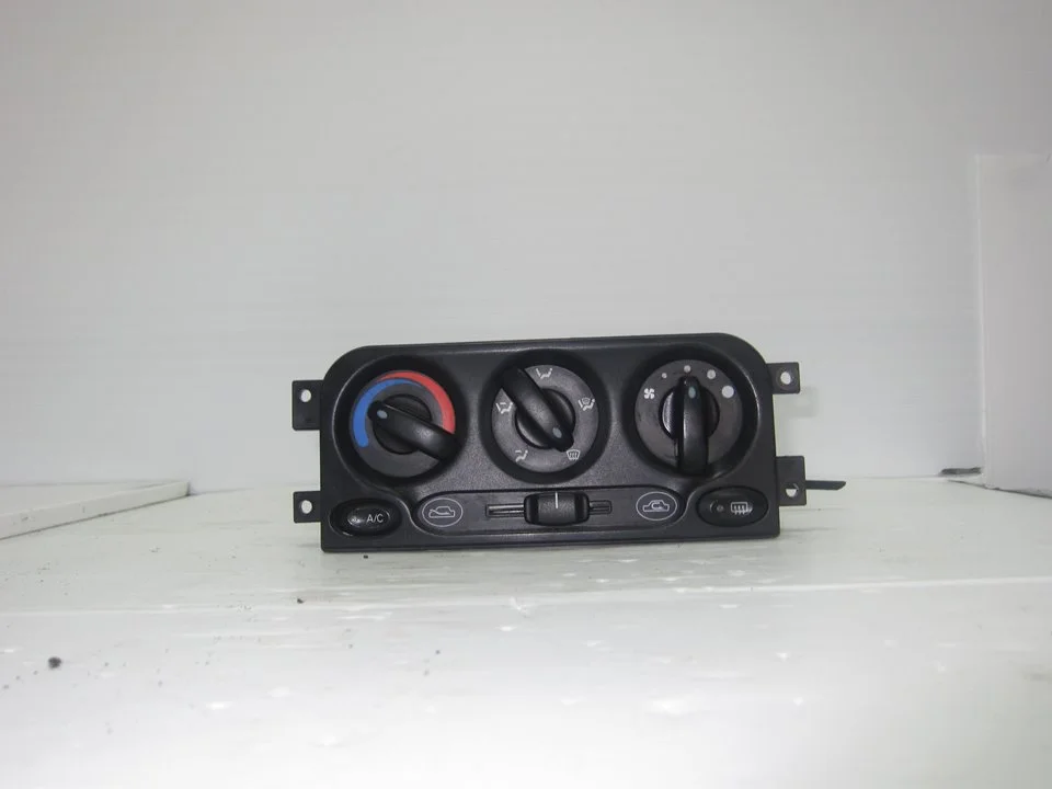 Foto de MANDO CALEFACCION / AIRE ACONDICIONADO CHEVROLET MATIZ 0.8 CAT (52 CV / 38 KW) referencia 96314866