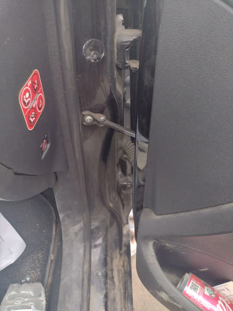 Foto de RETENEDOR PUERTA PEUGEOT 308 1.6 16V HDi (90 CV / 66 KW)