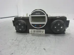 Foto de MANDO CALEFACCION / AIRE ACONDICIONADO RENAULT MEGANE II BERLINA 5P 1.5 dCi Diesel (82 CV / 60 KW) referencia 8200413906 foto 1