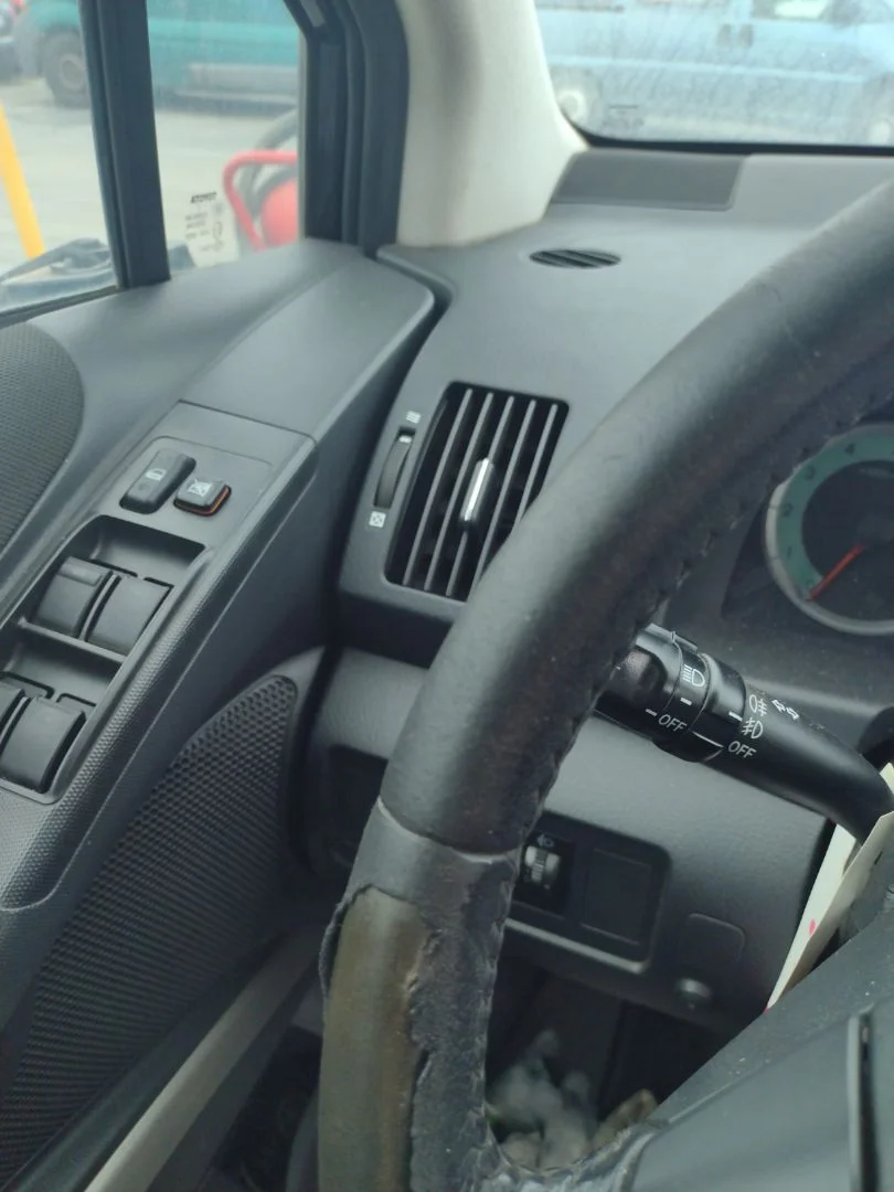 Foto de AIREADOR IZQUIERDO TOYOTA COROLLA VERSO (R1) 2.2 Turbodiesel CAT (136 CV / 100 KW)