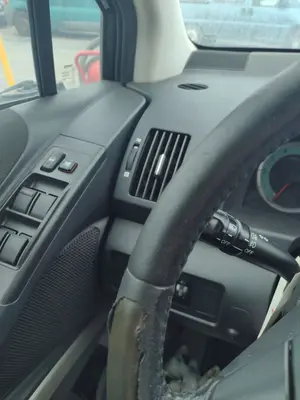 Foto de AIREADOR IZQUIERDO TOYOTA COROLLA VERSO (R1) 2.2 Turbodiesel CAT (136 CV / 100 KW)