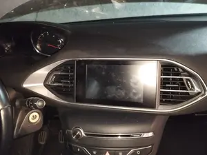 Foto de PANTALLA MULTIFUNCION PEUGEOT 308