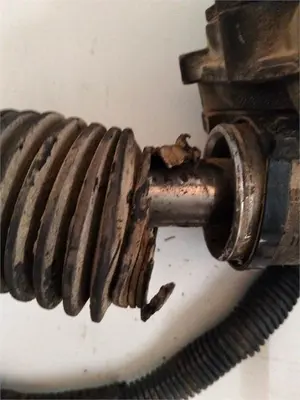 Foto de CREMALLERA DIRECCION SIN MARCA SIN MODELO referencia Q003T63872ZE foto 2