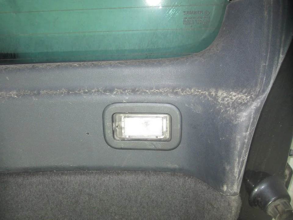 Foto de LUZ INTERIOR RENAULT ESPACE IV (JK0) 2.0 16V (136 CV / 100 KW)