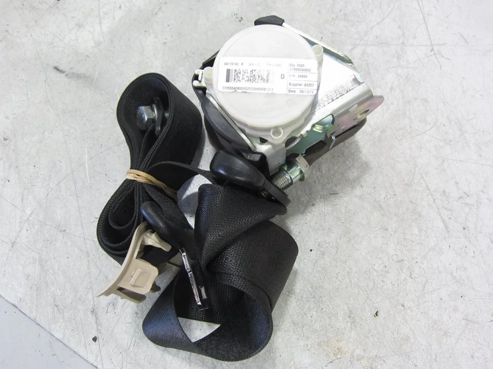 Foto de CINTURON SEGURIDAD TRASERO DERECHO LANCIA DELTA (181) 1.6 Diesel CAT (120 CV / 88 KW) referencia 07355540800