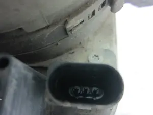 Foto de BOMBA DIRECCION SEAT IBIZA (6L1) 1.4 16V (75 CV / 55 KW) referencia 6Q0423156AB foto 7