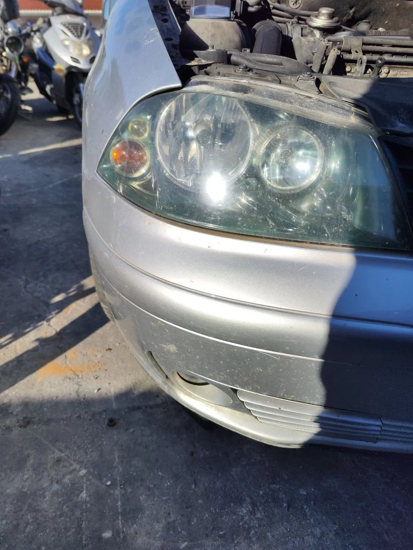 Foto de FARO DERECHO SEAT CORDOBA BERLINA (6L2) 1.9 TDI (131 CV / 96 KW) referencia 6L1941752M