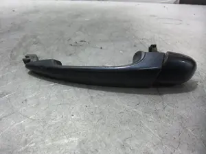 Foto de MANETA EXTERIOR TRASERA IZQUIERDA BMW SERIE 3 BERLINA (E46) 3.0 24V Turbodiesel CAT (184 CV / 135 KW) referencia 51217002271