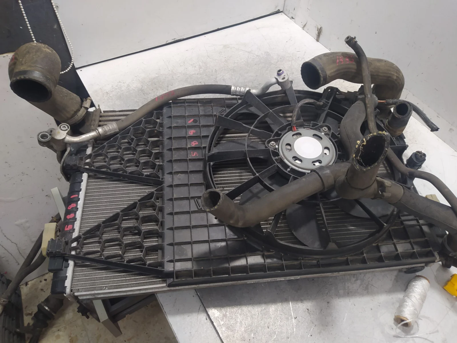 Foto de ELECTROVENTILADOR RADIADOR AIRE ACONDICIONADO SEAT IBIZA BERLINA (6J5) 1.4 TDI (80 CV / 59 KW)