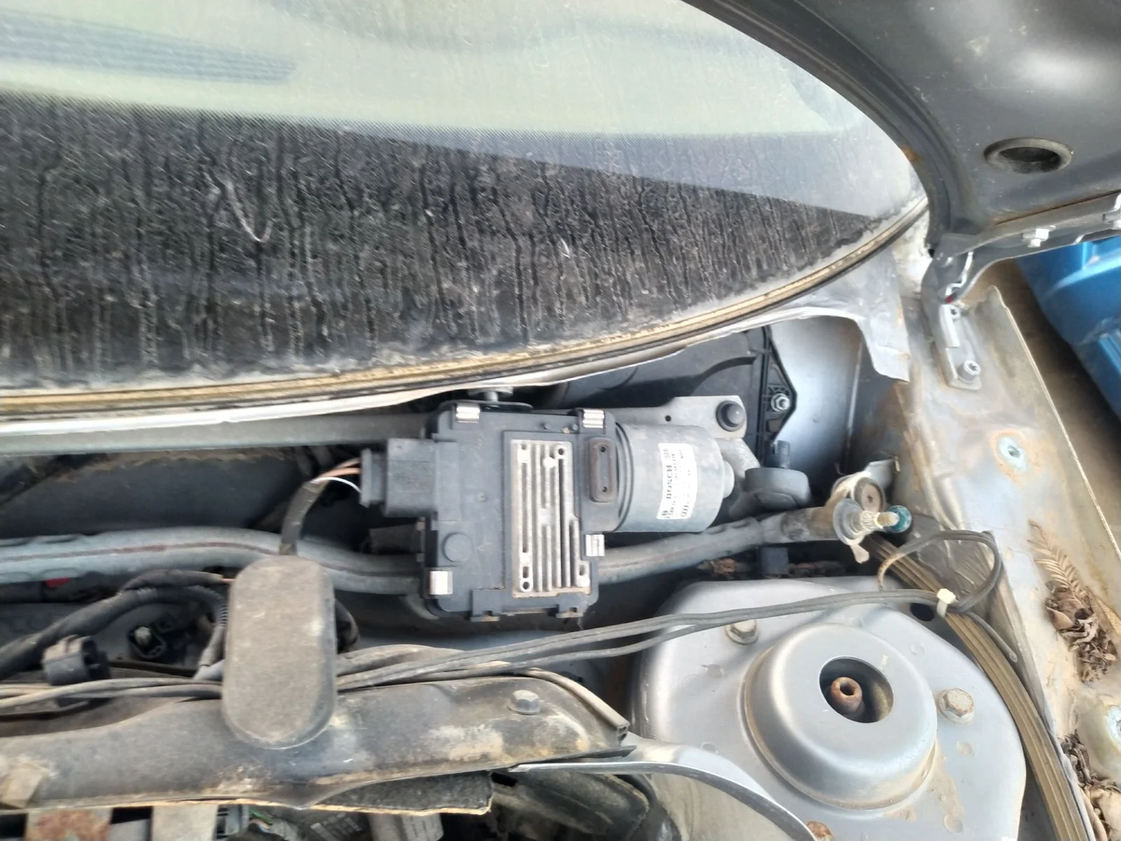Foto de MOTOR LIMPIA DELANTERO AUDI A3 (8P1) 2.0 TDI (140 CV / 103 KW) referencia 8P1955119F
