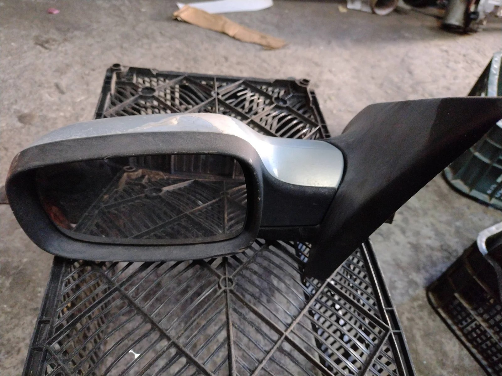 Foto de RETROVISOR IZQUIERDO RENAULT MEGANE II BERLINA 3P referencia 12353060