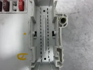 Foto de CAJA RELES / FUSIBLES FIAT 500L (330) 1.3 16V JTD CAT (84 CV / 62 KW) referencia 52054908 foto 6