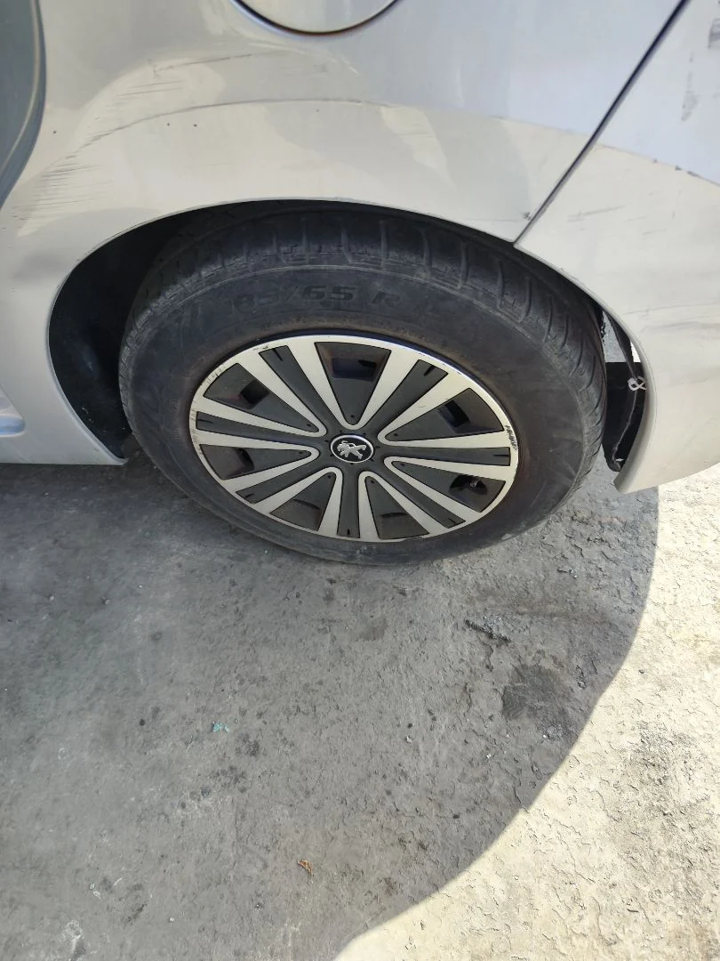 Foto de LLANTA PEUGEOT 207 1.6 16V HDi (90 CV / 66 KW) referencia 5401P4