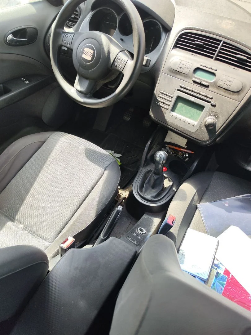 Foto de PALANCA CAMBIO SEAT ALTEA (5P1) 1.9 TDI (105 CV / 77 KW) referencia 1K0711112