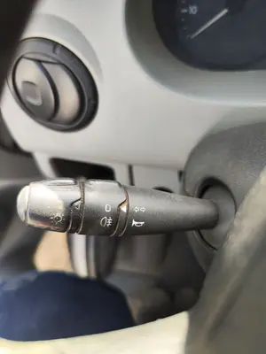 Foto de MANDO INTERMITENTES NISSAN INTERSTAR (X70) 2.5 dCi Diesel CAT (114 CV / 84 KW)
