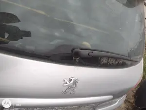 Foto de MOTOR LIMPIA TRASERO PEUGEOT 206 1.4 HDi (68 CV / 50 KW)